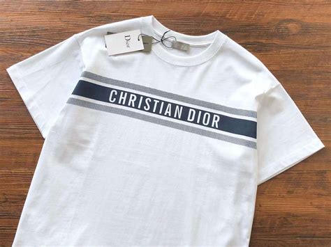 camiseta christmas dior|DIOR.